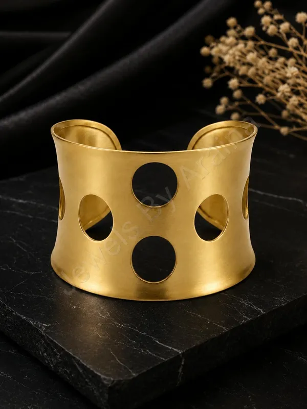 Circle_Cut_Cuff_Bracelet
