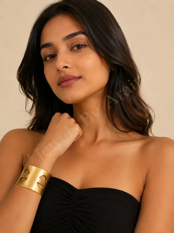 Cutwork_Cuff_Bracelet
