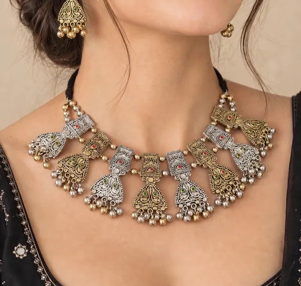 Dual-Tone_Oxidised_Necklace_Set_with_Earrings