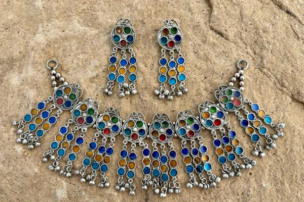 Oxidised_Meena_Choker_Necklace_with_Earrings_Multicolour