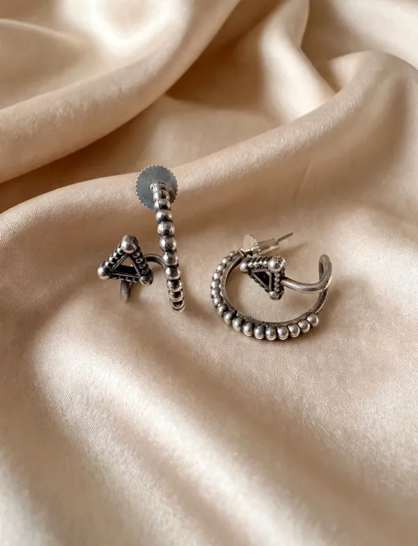 Trikona_Earrings