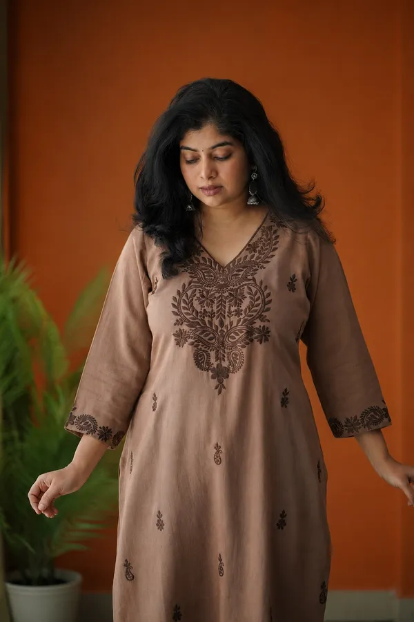 Brown_Embroidered_Kurta_Set_With_Straight_Pants_For_Women