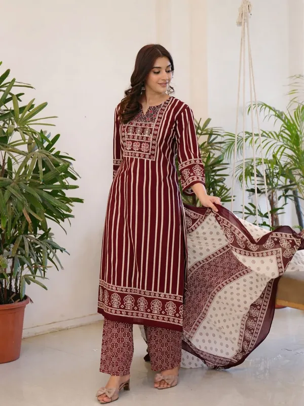 Maroon_&_Ivory_Printed_Cotton_Kurta_Set_with_Dupatta_for_Women