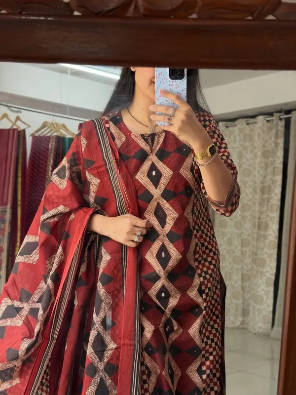 Red_Printed_Kurta_Set_with_Dupatta_for_Women_|_Elegant_Ethnic_Wear