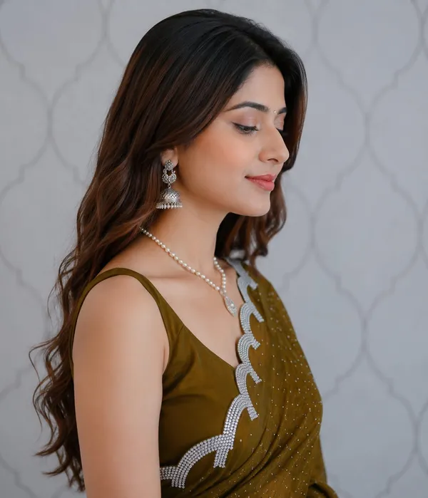 Mustard_Fandy_Chiffon_Satin_Premium_Saree_For_Women