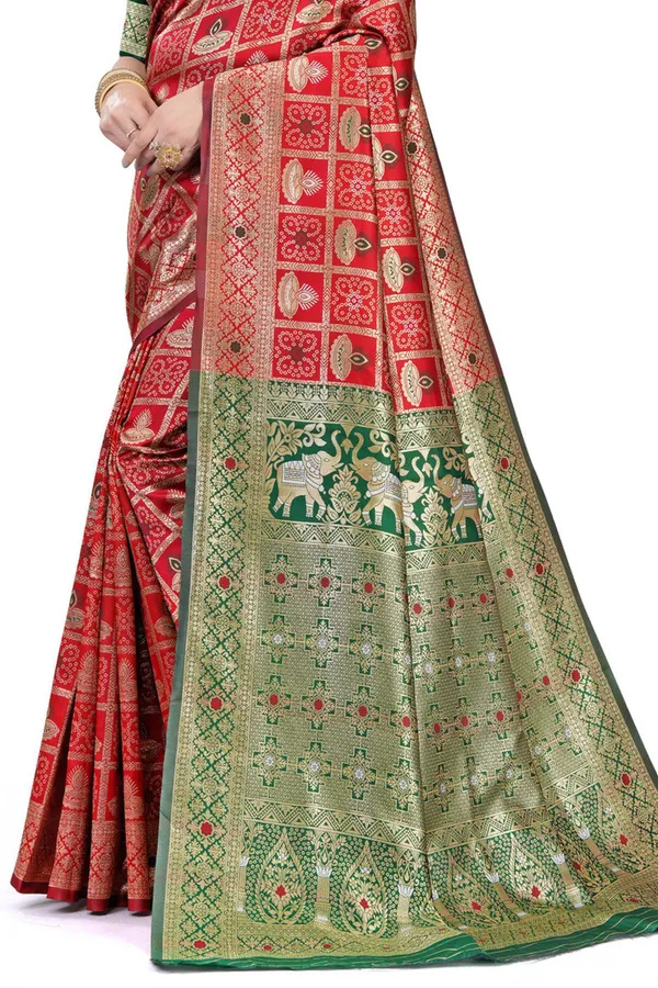 Maroon_Green_Jacquard_Silk_And_Kanjivaram_Silk_Premium_Saree_For_Women