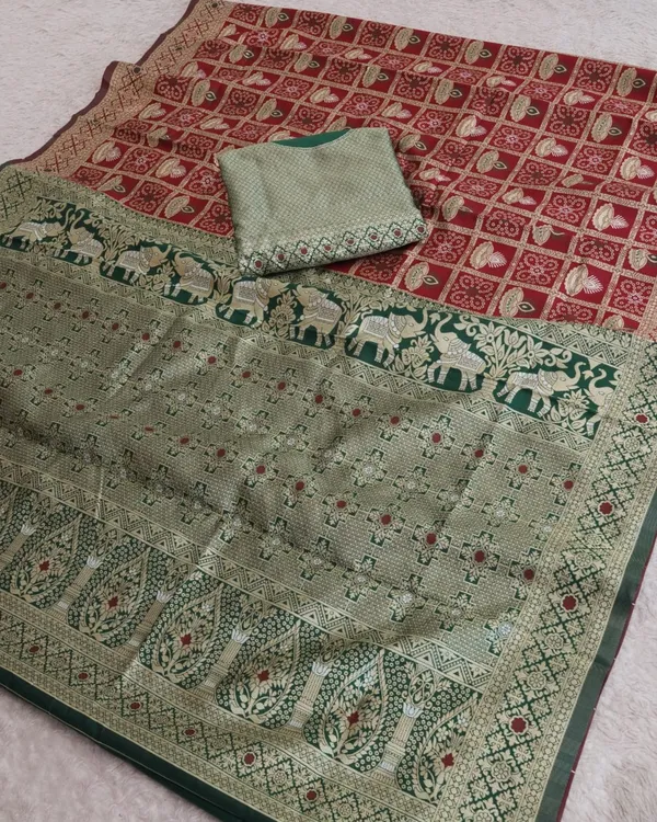 Maroon_Green_Jacquard_Silk_And_Kanjivaram_Silk_Premium_Saree_For_Women