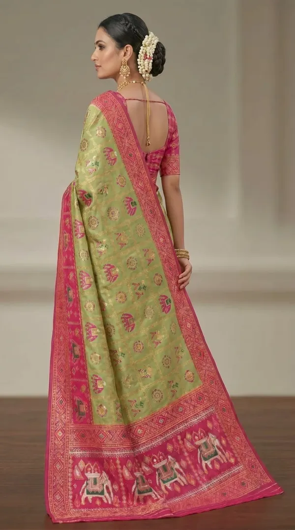 Pista_Green_Jacquard_Silk_And_Kanjivaram_Silk_Premium_Saree_For_Women