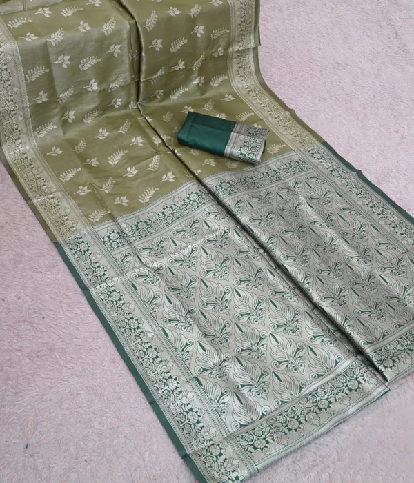 Mehendi_Jacquard_Silk_And_Kanjivaram_Silk_Premium_Saree_For_Women