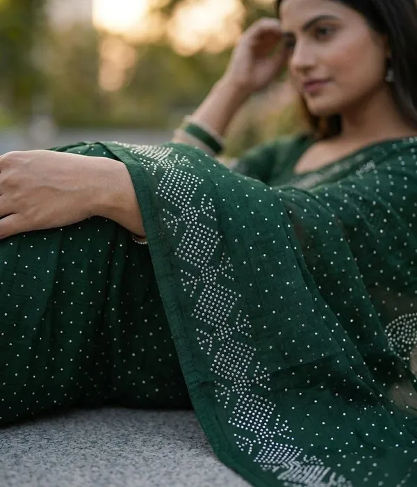 Green_Chiffon_Premium_Saree_For_Women