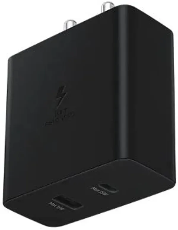 Black_Dual_Port_Fast_Charger_With_Detachable_Cable