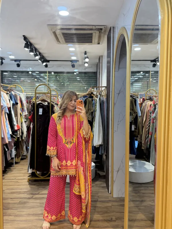 BANDHEJ_-_Pure_Crepe_Bandhej_Suit_With_Handwork