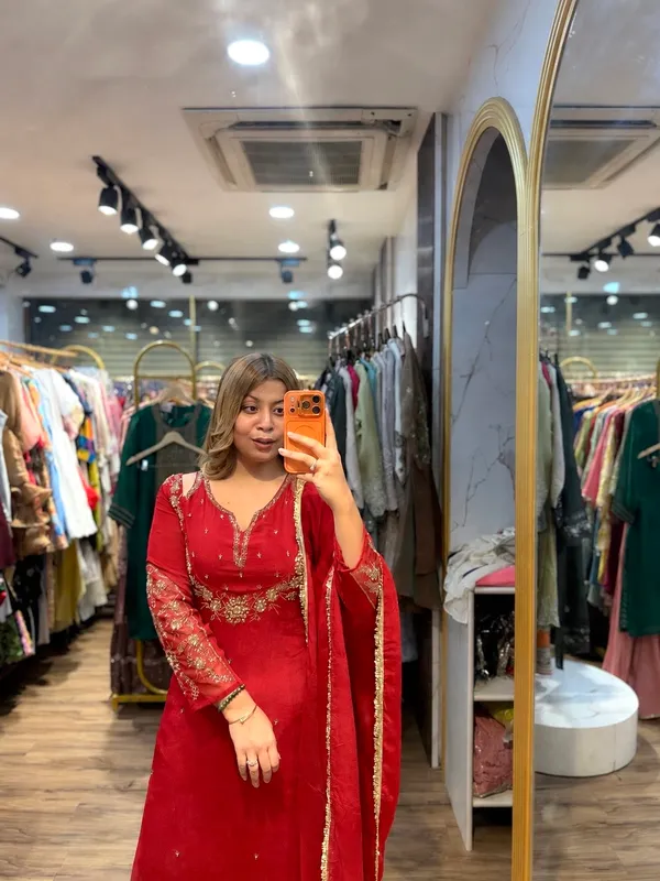 AVIRA_-_Chinon_Designer_Straight_Suit_With_Handwork