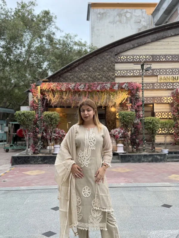TARINI_-_Crochet_Floral_Mul_Cotton_Suit
