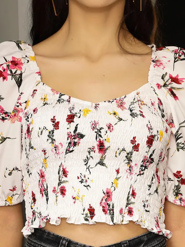 White_Womens_Smocked_Crop_Top_With_Puff_Sleeves