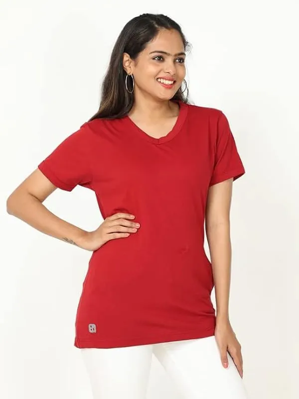 Red_Womans_V-Neck_Half_Sleeve_Maroon_T-Shirts_With_Side_Pocket_&_Zipper
