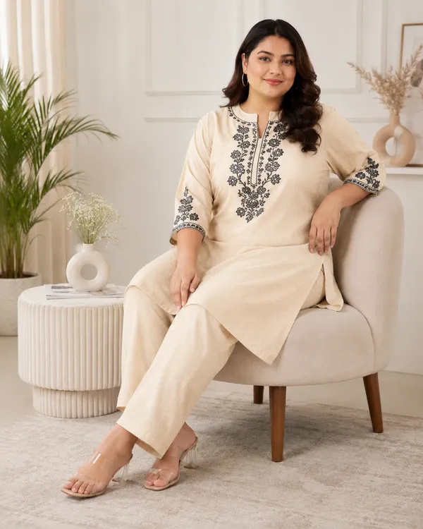 Off_White_Cotton_Kurta_Pant_Set_For_Women