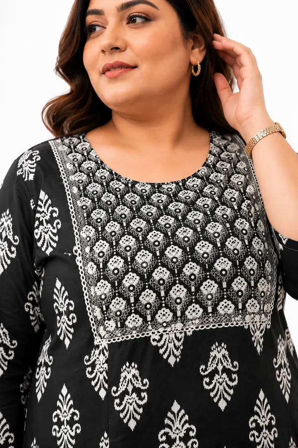 Black_Cotton_Plus_Size_Kurta_Pant_Set_For_Women