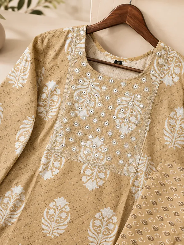 Beige_Cotton_Plus_Size_Kurta_Pant_Set_For_Women