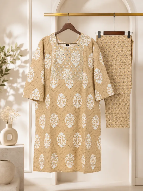 Beige_Cotton_Plus_Size_Kurta_Pant_Set_For_Women