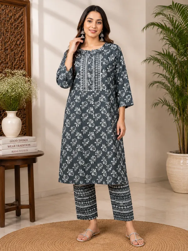 Grey_Cotton_Kurta_Pant_Set_For_Women