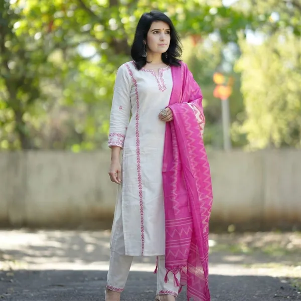 White_Cotton_Slub_Handloom_Kurta_Pant_With_Dupatta_Set_For_Women