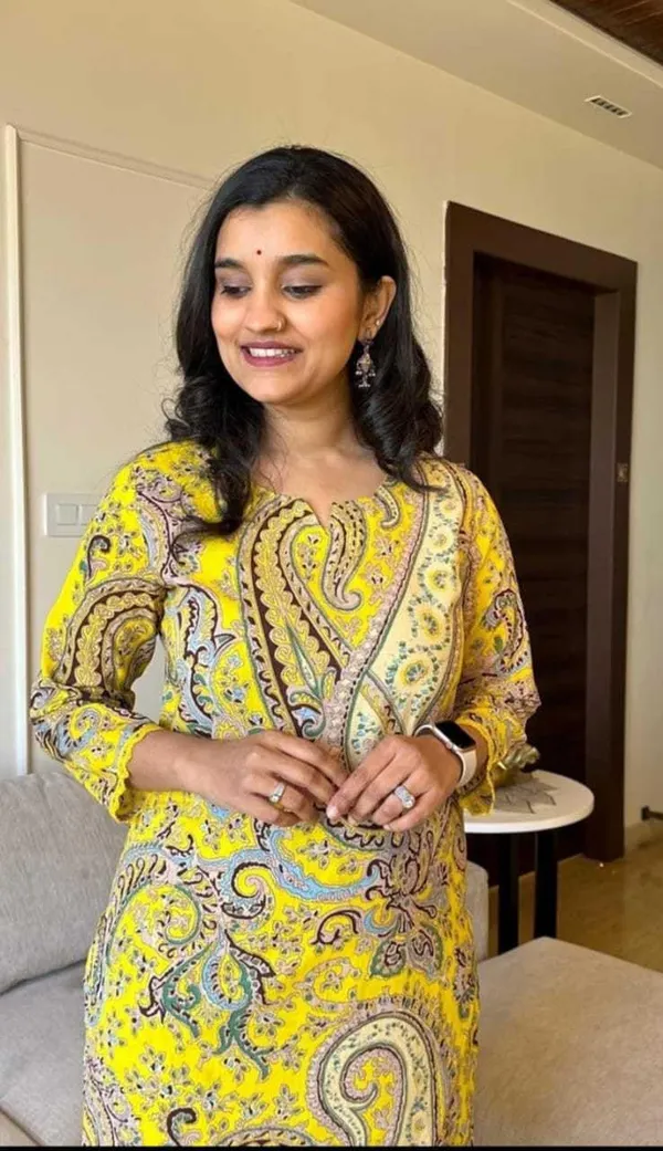 Yellow_Cotton_Regular_Printed_Straight_Kurti_With_Pant_Set_For_Women