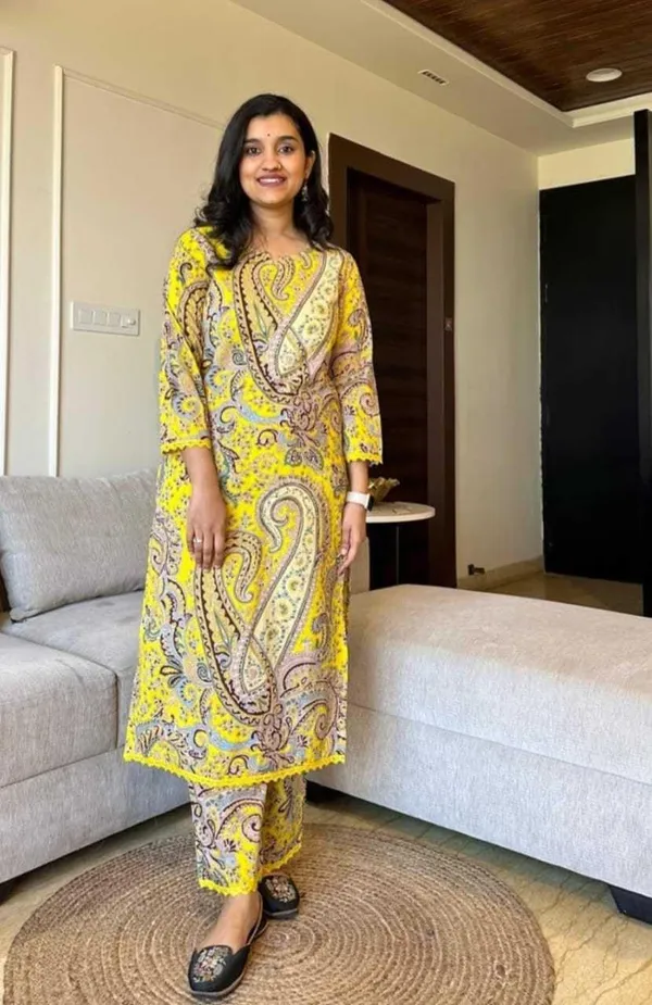 Yellow_Cotton_Regular_Printed_Straight_Kurti_With_Pant_Set_For_Women