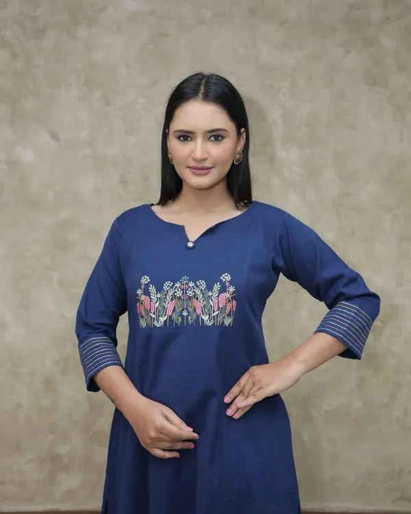 Blue_Cotton_Regular_Embroidered_Straight_Kurti_With_Pant_Set_For_Women