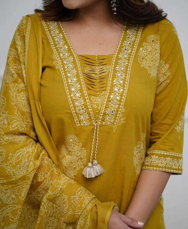 Yellow_Cotton_Regular_Printed_Straight_Kurti_With_Pant_Dupatta_Set_For_Women