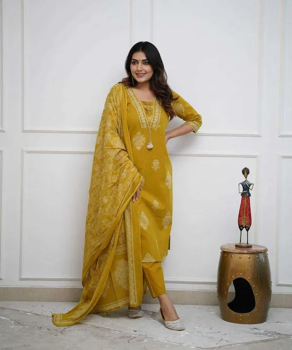 Yellow_Cotton_Regular_Printed_Straight_Kurti_With_Pant_Dupatta_Set_For_Women
