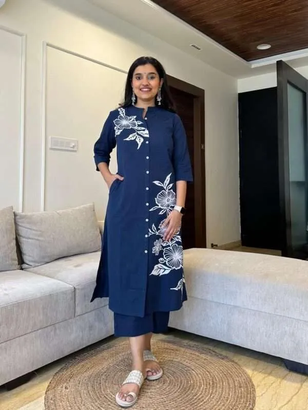 Blue_Cotton_Regular_Floral_Printed_Straight_Kurti_Set_With_Pant_For_Women