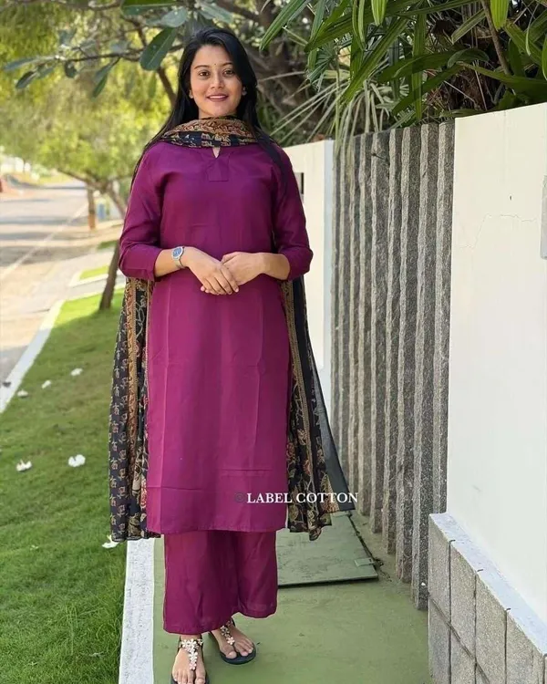 Purple_Cotton_Regular_Embroidered_Straight_Kurti_With_Pant_Dupatta_For_Women