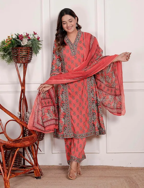 Peach_Cotton_Printed_Straight_Kurti_With_Pant_Dupatta_Set_For_Women