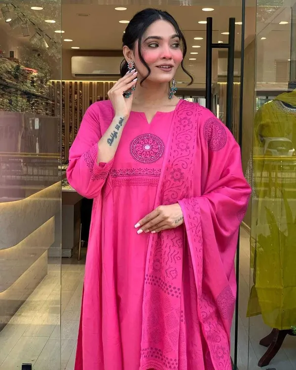 Pink_Cotton_Regular_Floral_Handblock_Kurti_Pant_Dupatta_Set_For_Women