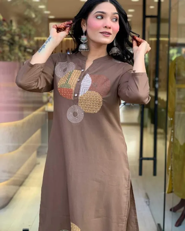Grey_Cotton_Regular_Embroidered_Straight_Kurti_Set_With_Pant_Dupatta_For_Women