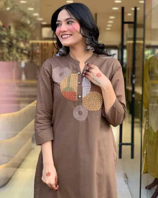 Grey_Cotton_Regular_Embroidered_Straight_Kurti_Set_With_Pant_Dupatta_For_Women