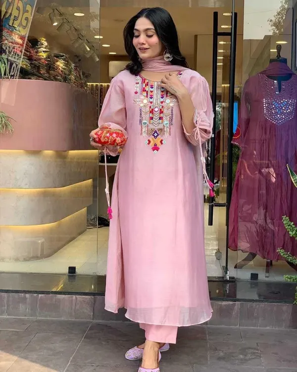 Baby_Pink_Cotton_Mirror_Work_Embroidered_Straight_Kurti_Set_For_Women