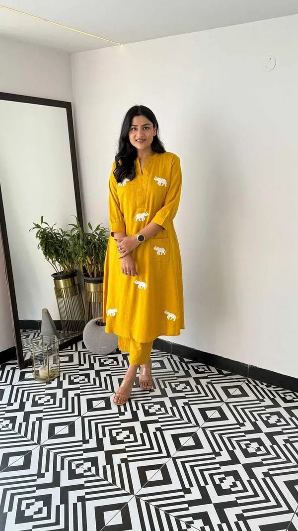 Yellow_Cotton_Regular_Printed_Straight_Kurti_Set_With_Pant_Dupatta_For_Women