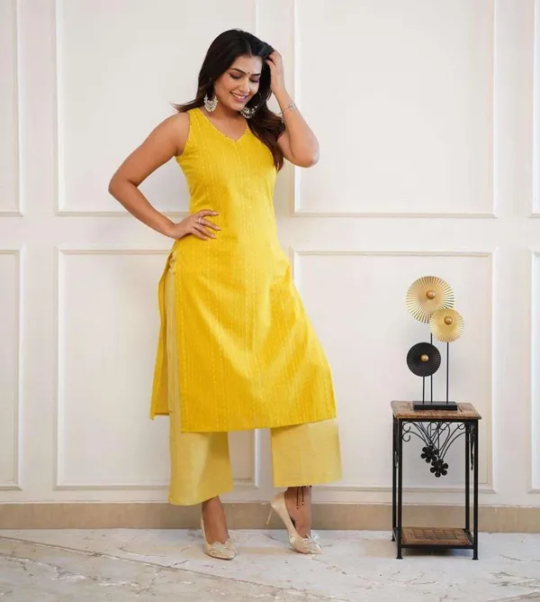 Yellow_Cotton_Printed_Sleeveless_Straight_Kurti_With_Pant_Set_For_Women