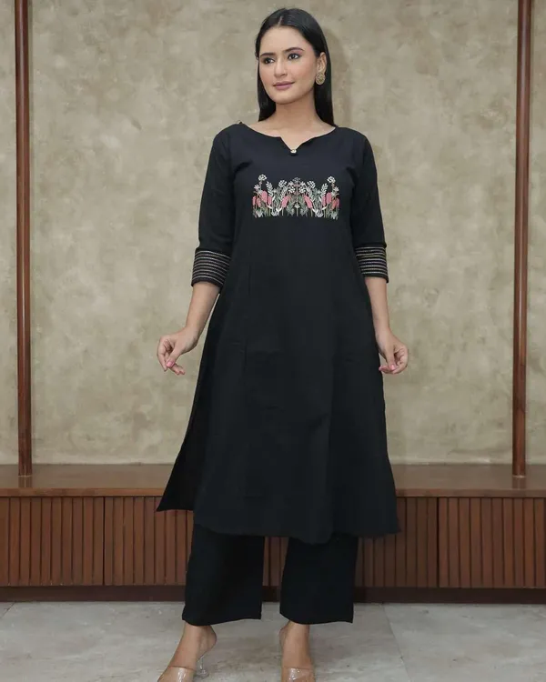 Black_Cotton_Regular_Embroidered_Straight_Kurti_With_Pant_Set_For_Women