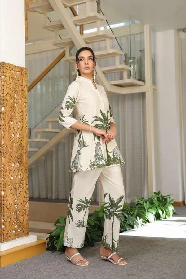 White_Green_Cotton_Floral_Printed_Straight_Kurti_With_Pant_Set_For_Women