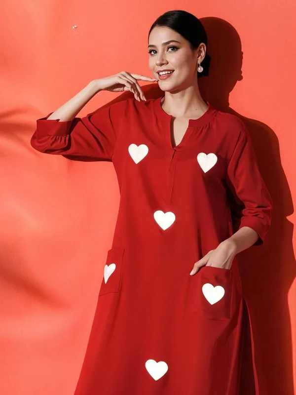 Red_Cotton_Regular_Embroidered_Straight_Kurti_Set_With_Pant_Dupatta_For_Women