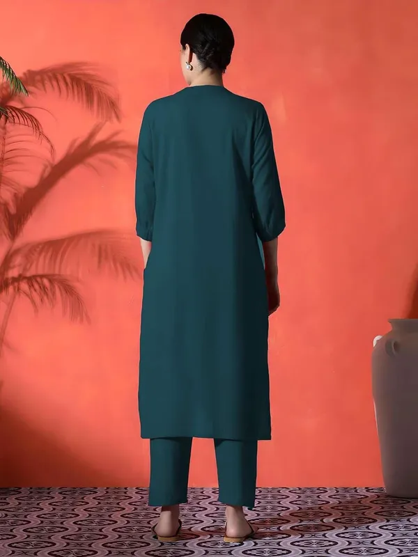 Teal_Blue_Cotton_Regular_Embroidered_Straight_Kurti_With_Pant_Set_For_Women