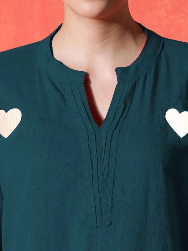 Teal_Blue_Cotton_Regular_Embroidered_Straight_Kurti_With_Pant_Set_For_Women