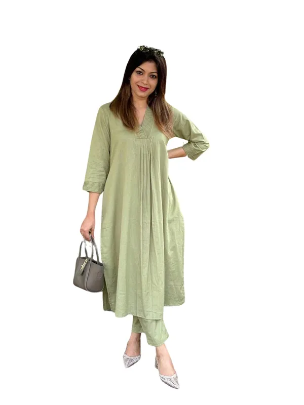 Green_Cotton_Regular_A_Line_Straight_Kurti_With_Pant_Set_For_Women