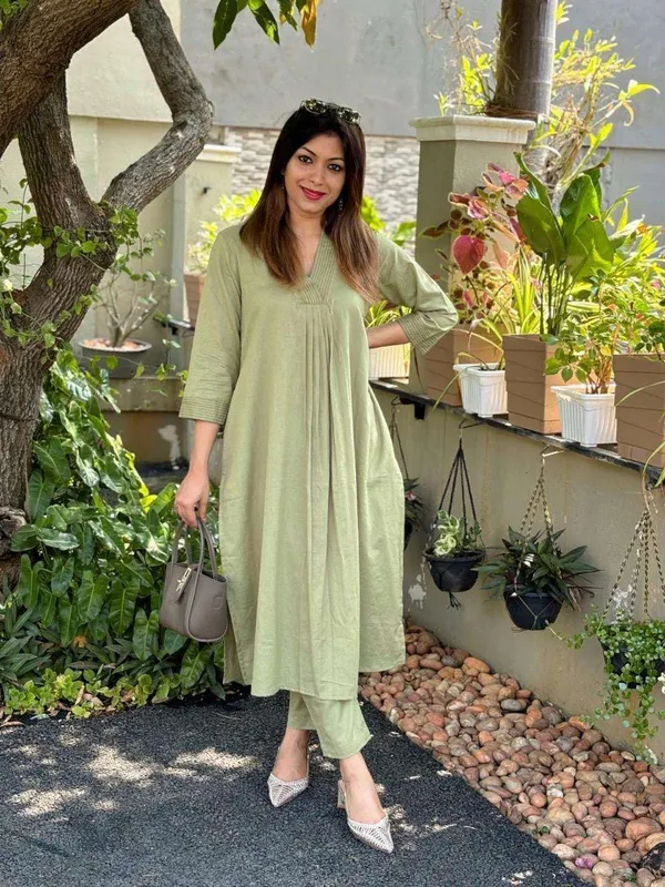 Green_Cotton_Regular_A_Line_Straight_Kurti_With_Pant_Set_For_Women