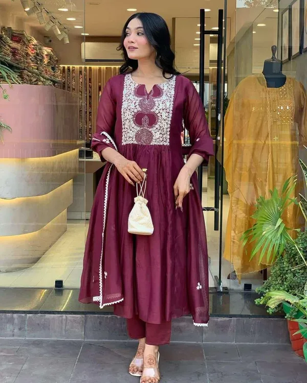 Purple_Cotton_Regular_Printed_Anarkali_Kurti_Set_With_Pant_Dupatta_For_Women