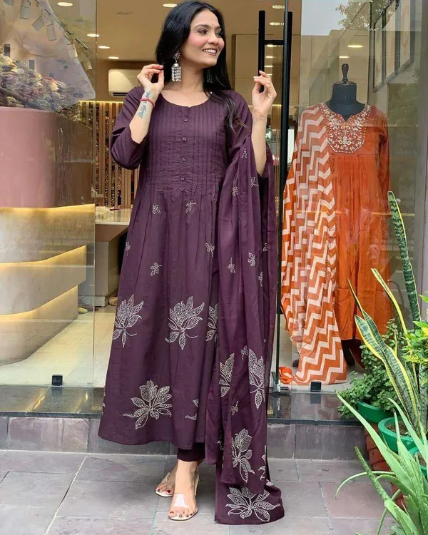 Purple_Cotton_Regular_Floral_Printed_Long_Straight_Kurti_Set_With_Pant_Dupatta_For_Women