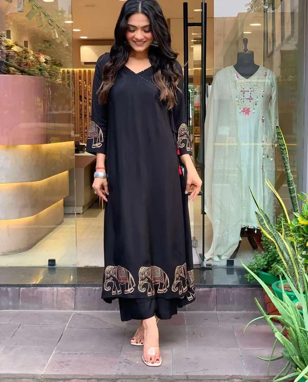 Black_Rayon_Printed_Straight_Kurti_With_Pant_Dupatta_Set_For_Women